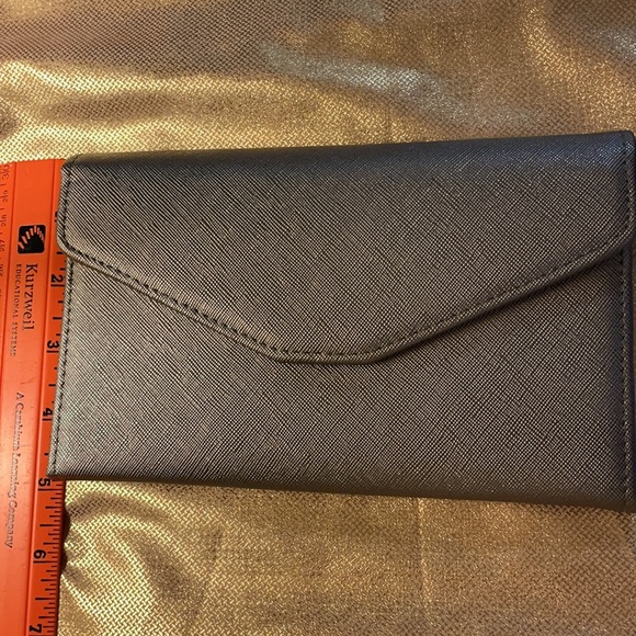 Zopper travel wallet- like new - Picture 2 of 11
